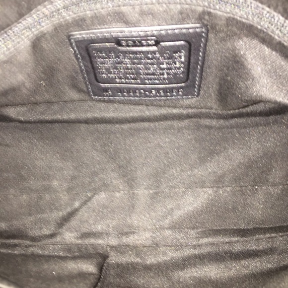 EUC COACH PURSE - Picture 7 of 8